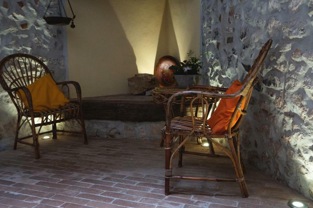 Aurora Medieval House Sermoneta Exterior foto